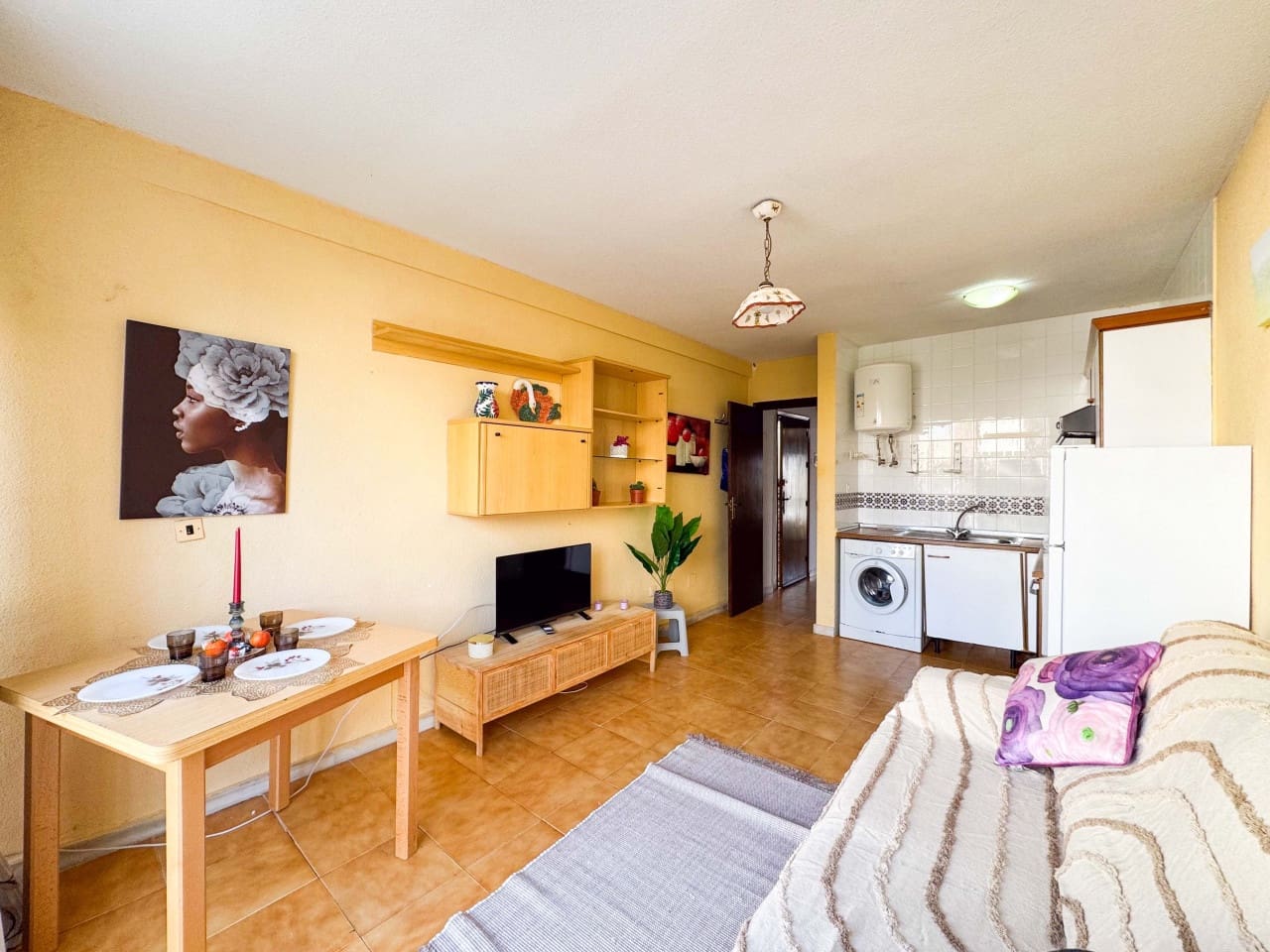 1 slaapkamer Appartement te koop in Torrevieja met zwembad - € 110.000 (Ref: 9386723)