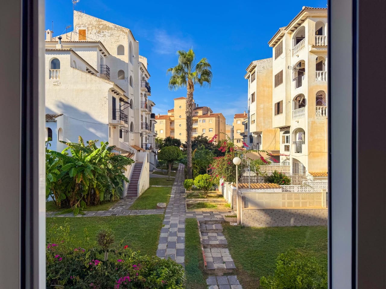 1 slaapkamer Appartement te koop in Torrevieja met zwembad - € 110.000 (Ref: 9386723)