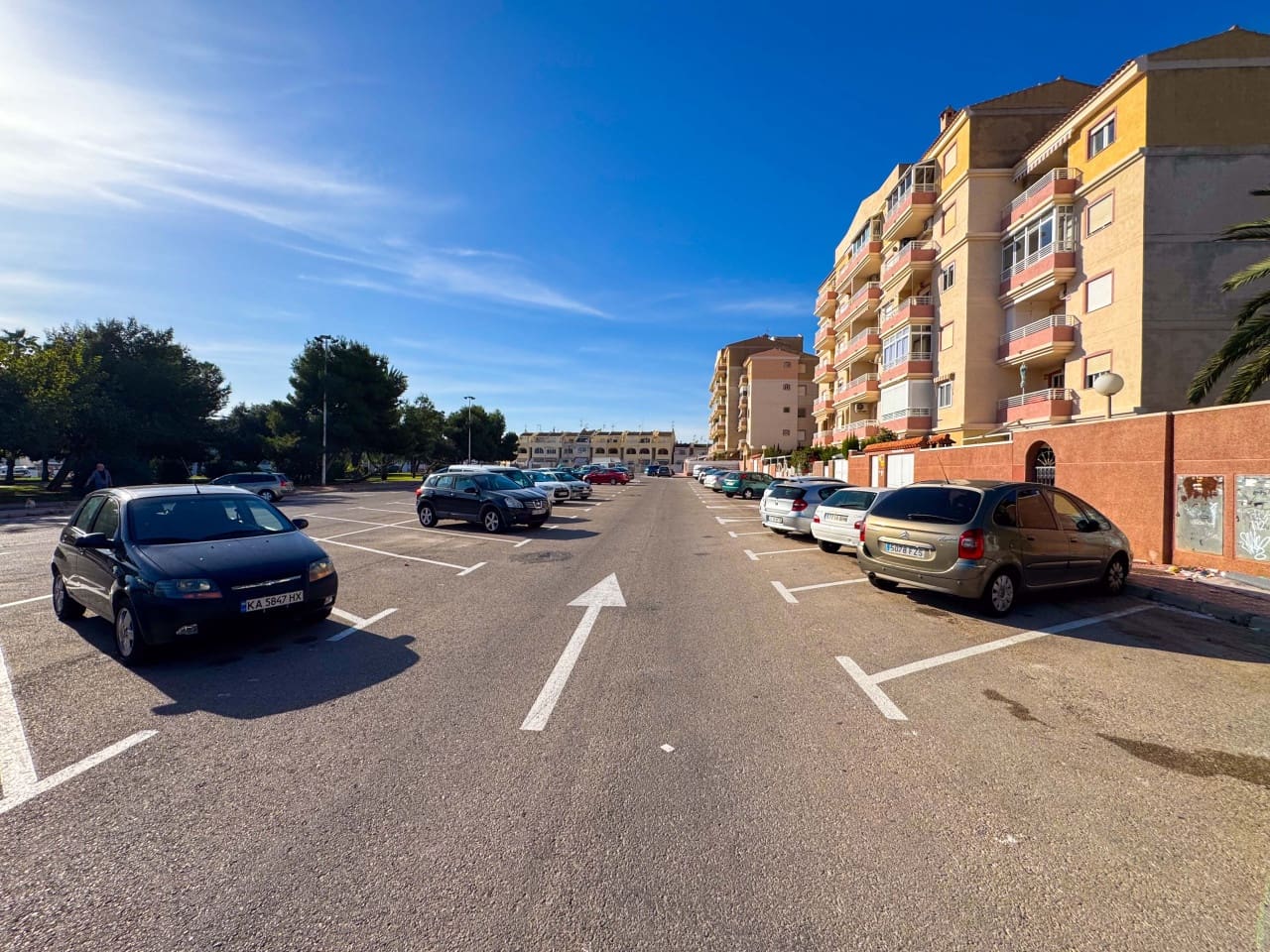 1 slaapkamer Appartement te koop in Torrevieja met zwembad - € 110.000 (Ref: 9386723)