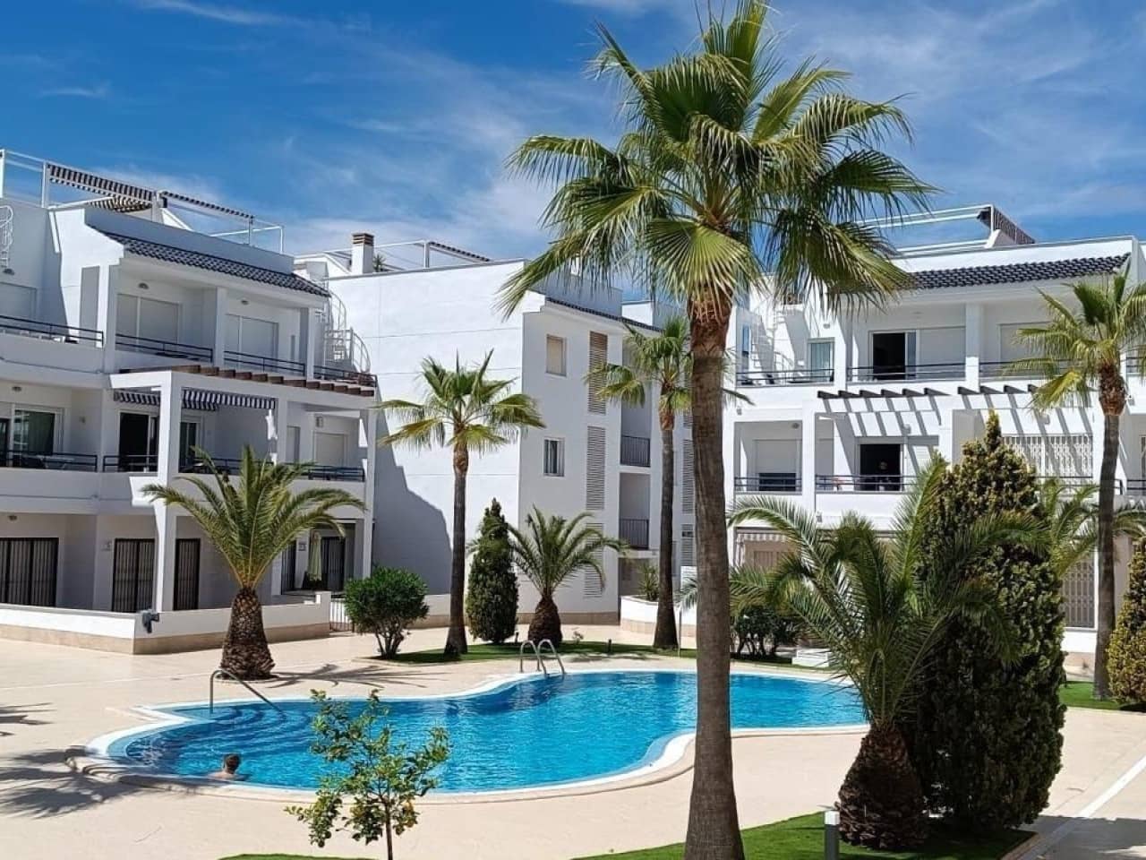 2 sovrum Lägenhet till salu i La Veleta med pool garage - 225 000 € (Ref: 9392018)