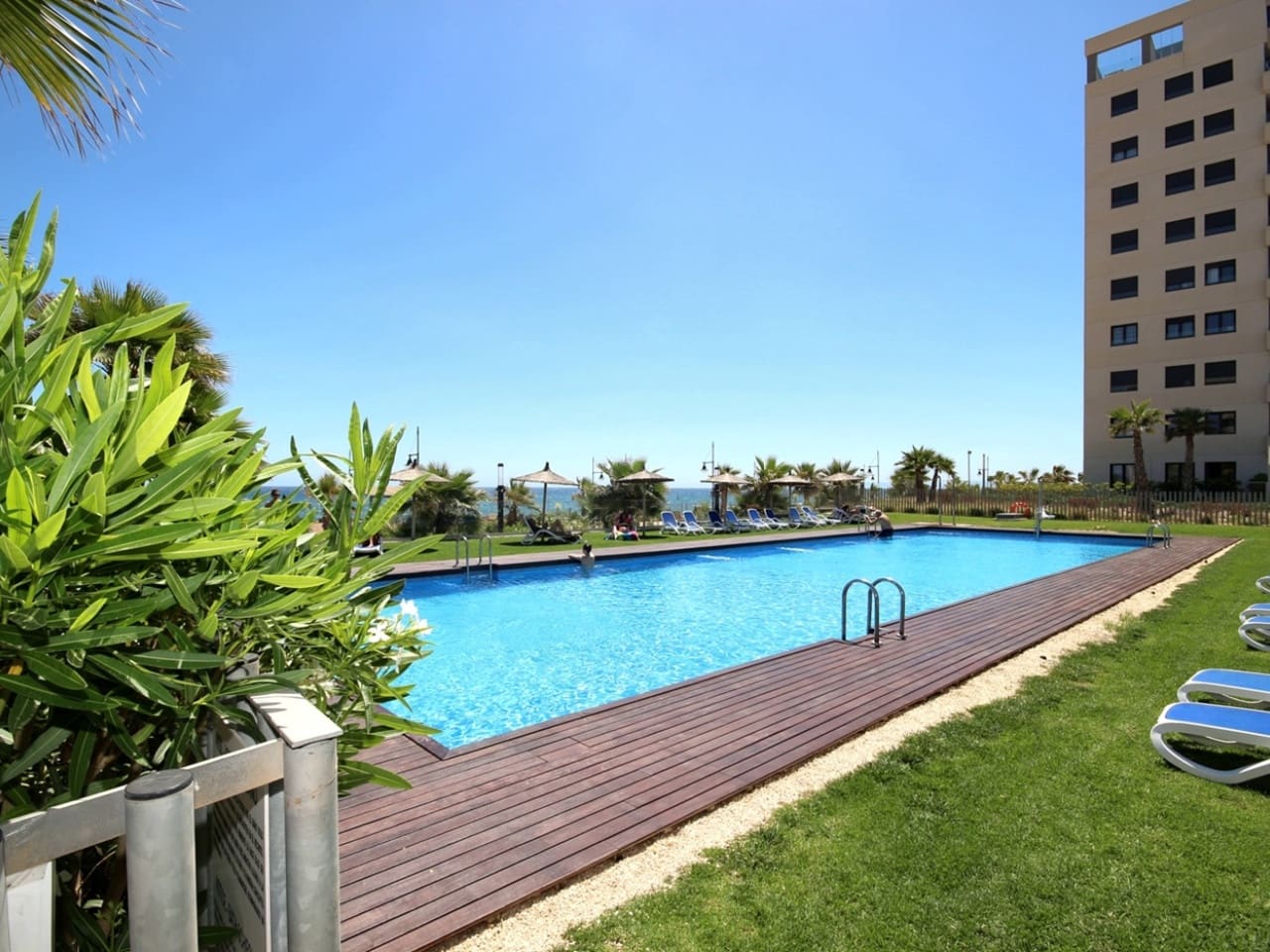 3 sypialnia Apartament na sprzedaż w Orihuela Costa z basenem garażem - 480 000 € (Ref: 9395313)