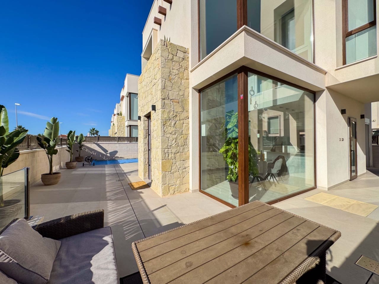 Chalet de 3 habitaciones en Ciudad Quesada en venta con piscina - 690.000 € (Ref: 9398764)