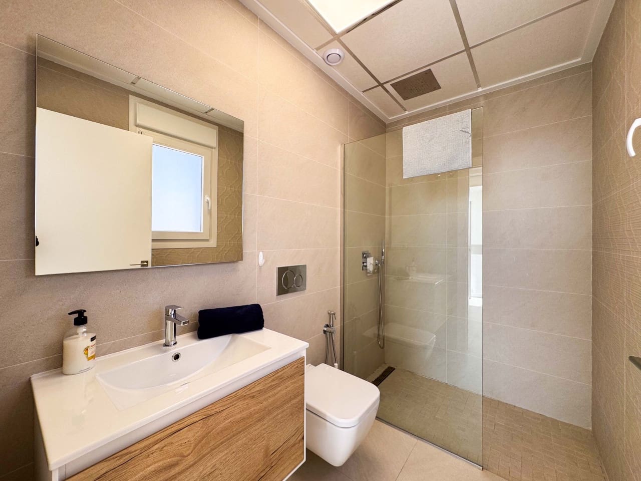 Chalet de 3 habitaciones en Ciudad Quesada en venta con piscina - 690.000 € (Ref: 9398764)