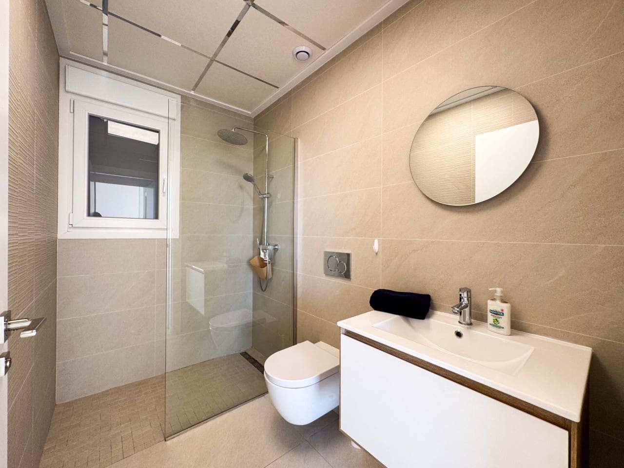 Chalet de 3 habitaciones en Ciudad Quesada en venta con piscina - 690.000 € (Ref: 9398764)