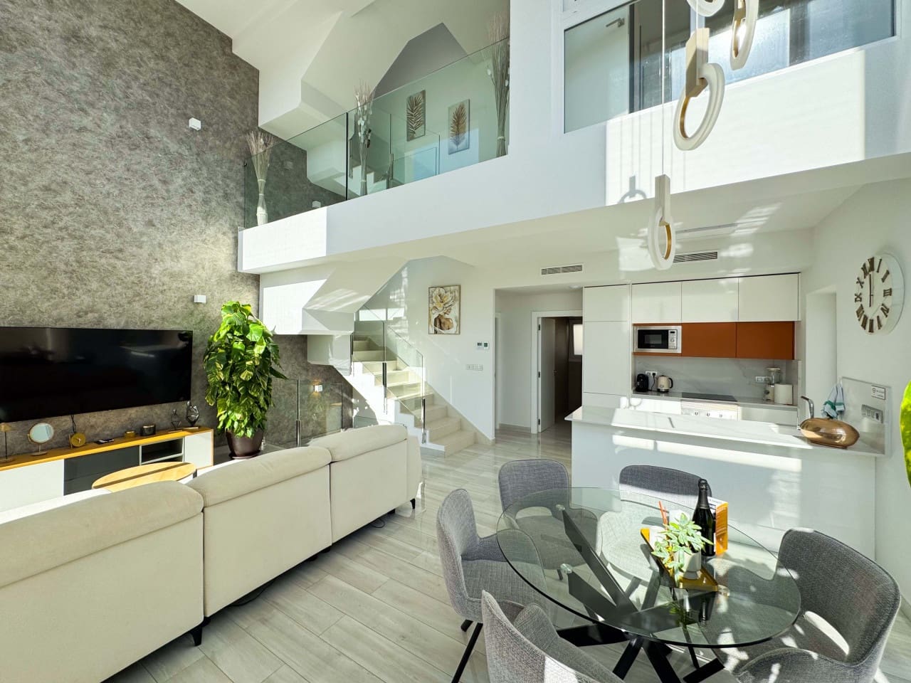 Chalet de 3 habitaciones en Ciudad Quesada en venta con piscina - 690.000 € (Ref: 9398764)