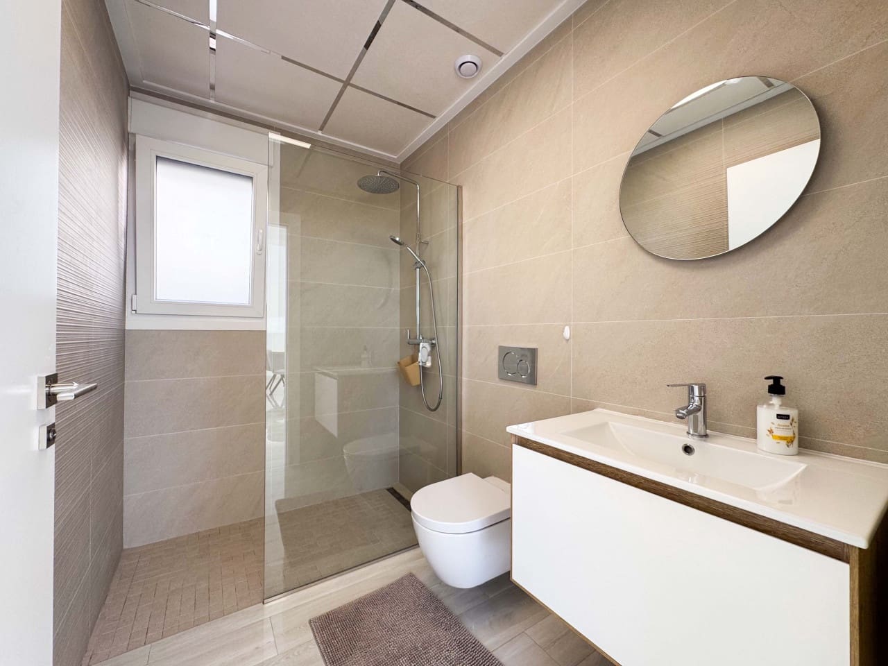 Chalet de 3 habitaciones en Ciudad Quesada en venta con piscina - 690.000 € (Ref: 9398764)