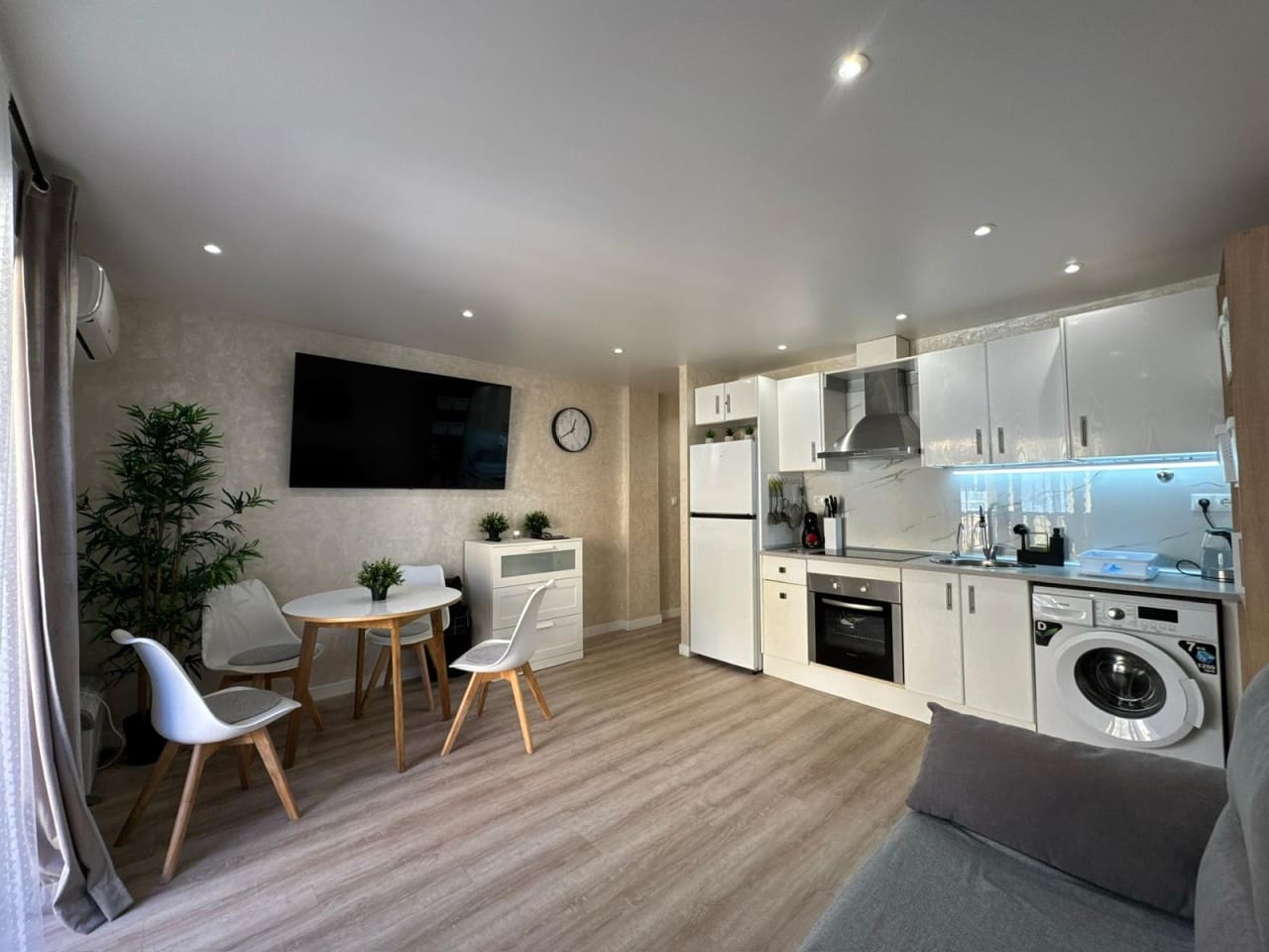 1 Zimmer Apartment zu verkaufen in Torrevieja - 209.000 € (Ref: 9406961)