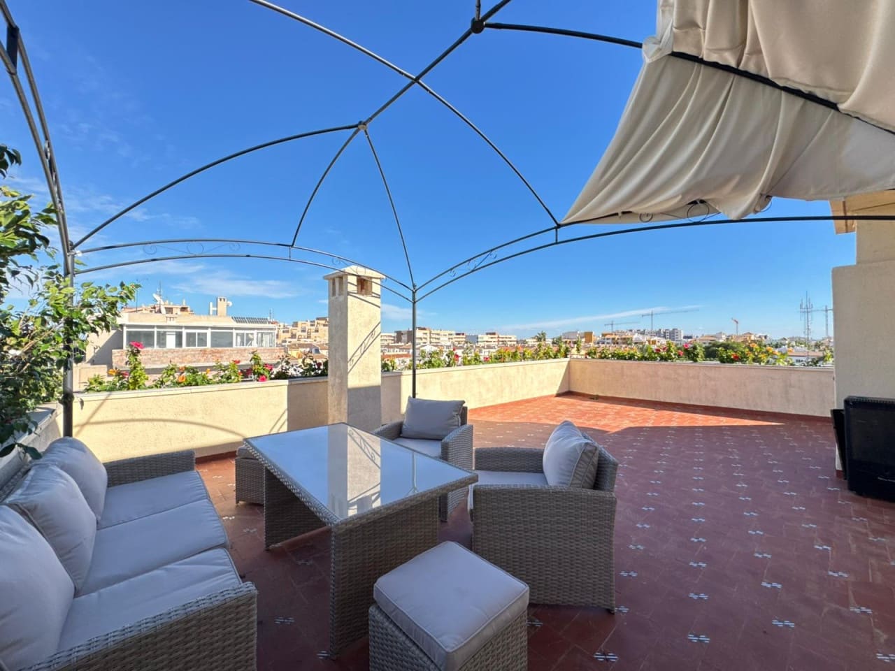 2 sovrum Lägenhet till salu i Orihuela Costa - 247 000 € (Ref: 9407040)