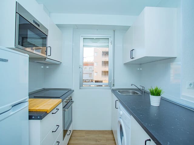 1 slaapkamer Appartement te koop in Gaspar Perelló, Torrevieja met zwembad - € 140.000 (Ref: 9420474)