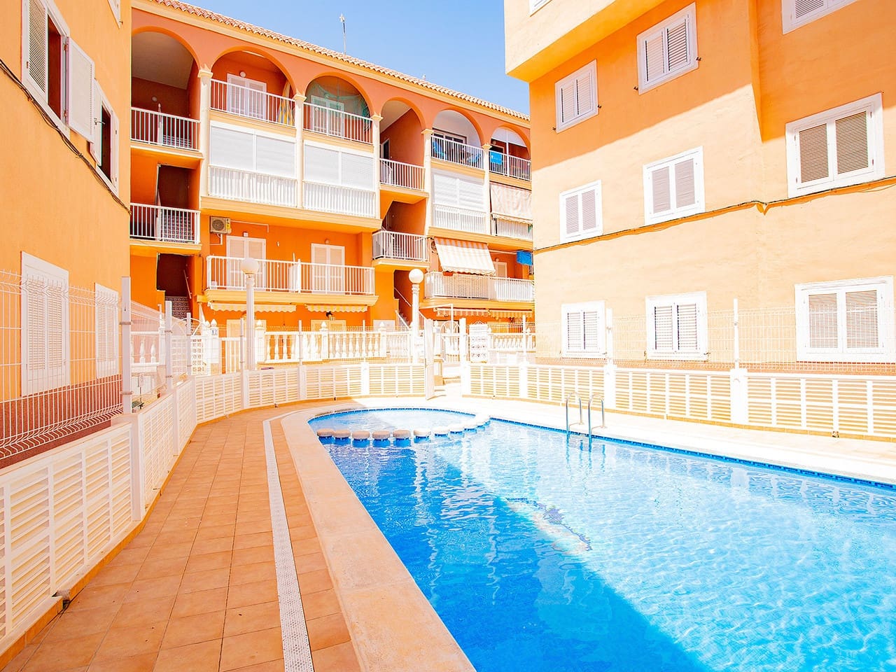 1 slaapkamer Appartement te koop in La Mata met zwembad - € 140.000 (Ref: 9420474)