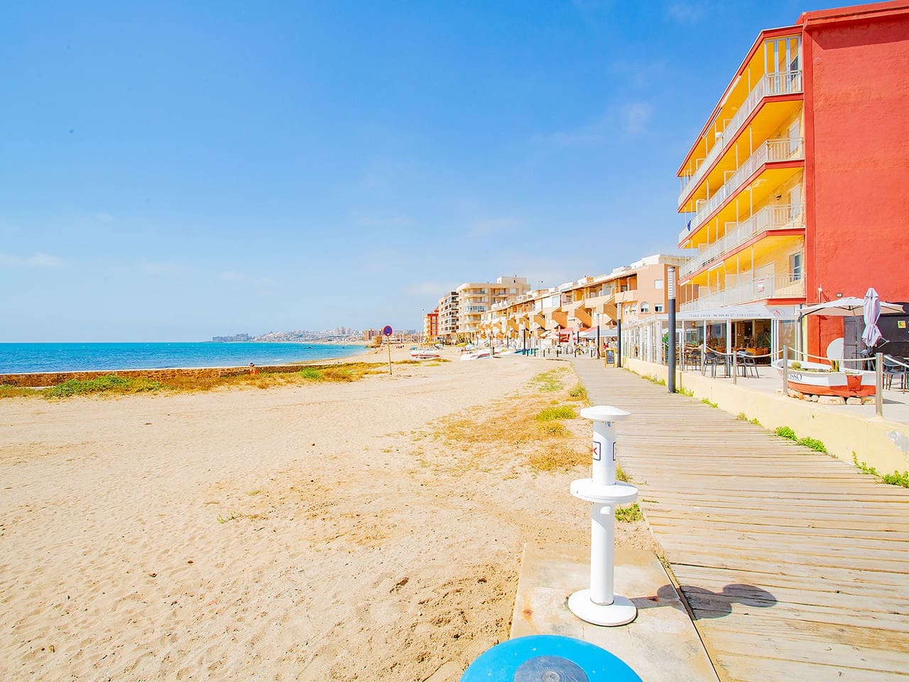 1 slaapkamer Appartement te koop in La Mata met zwembad - € 140.000 (Ref: 9420474)