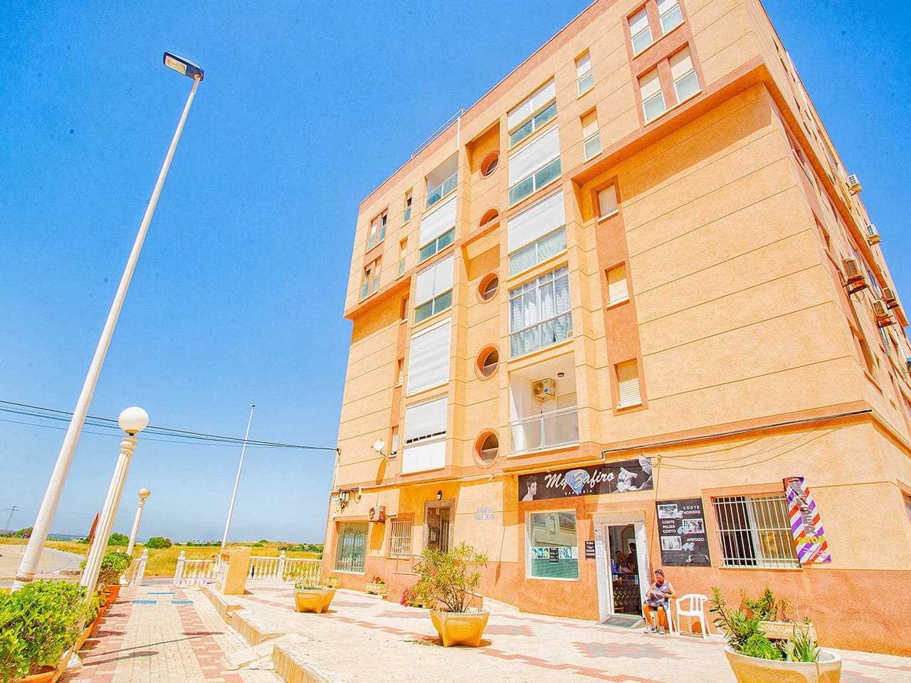 1 slaapkamer Appartement te koop in La Mata met zwembad - € 140.000 (Ref: 9420474)