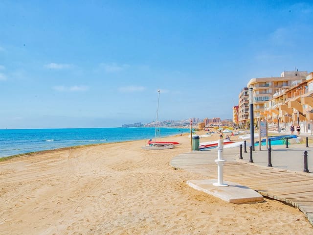 1 slaapkamer Appartement te koop in Gaspar Perelló, Torrevieja met zwembad - € 140.000 (Ref: 9420474)