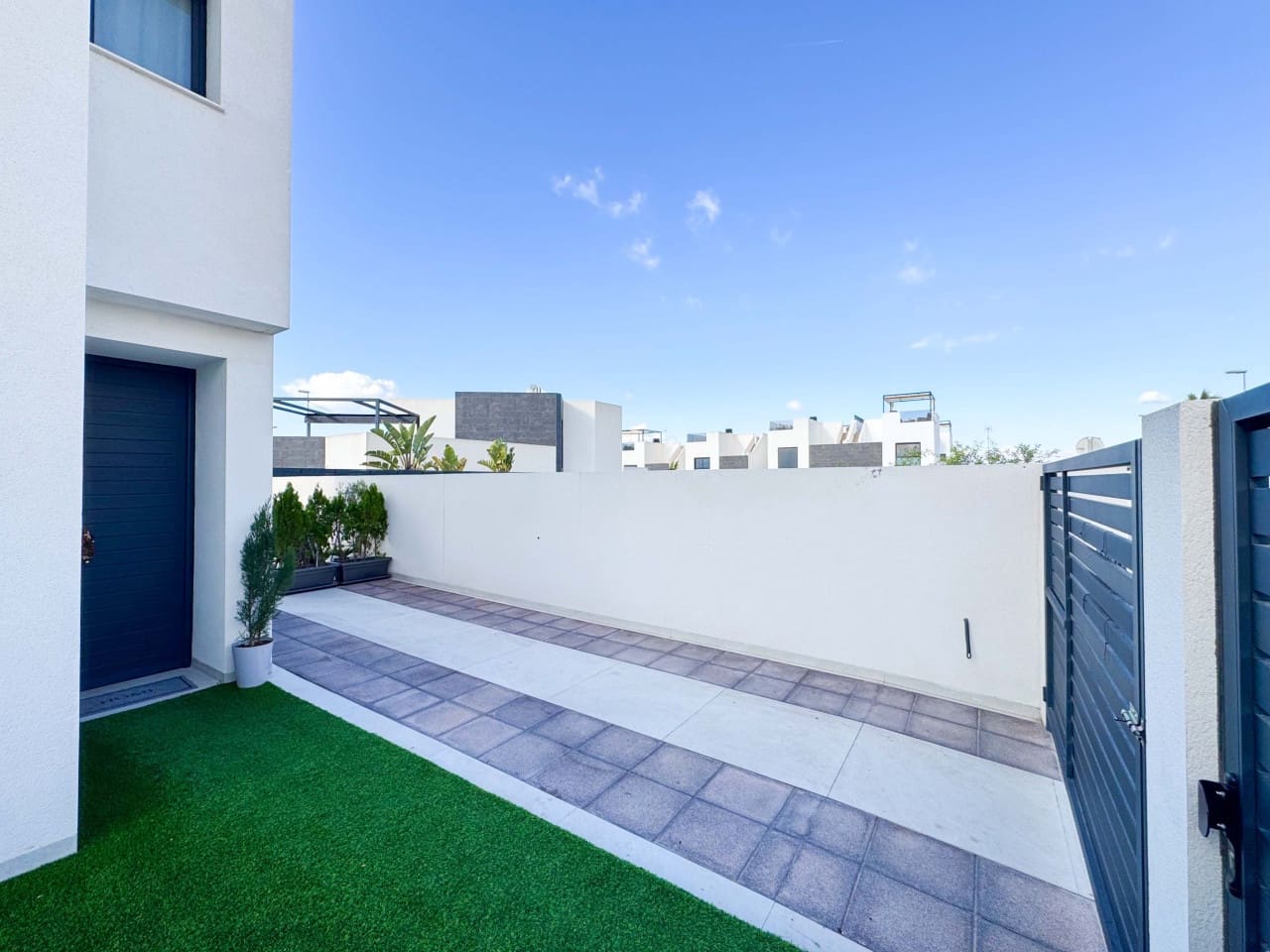 2 Zimmer Haus zu verkaufen in Benijofar mit Pool - 315.000 € (Ref: 9424129)