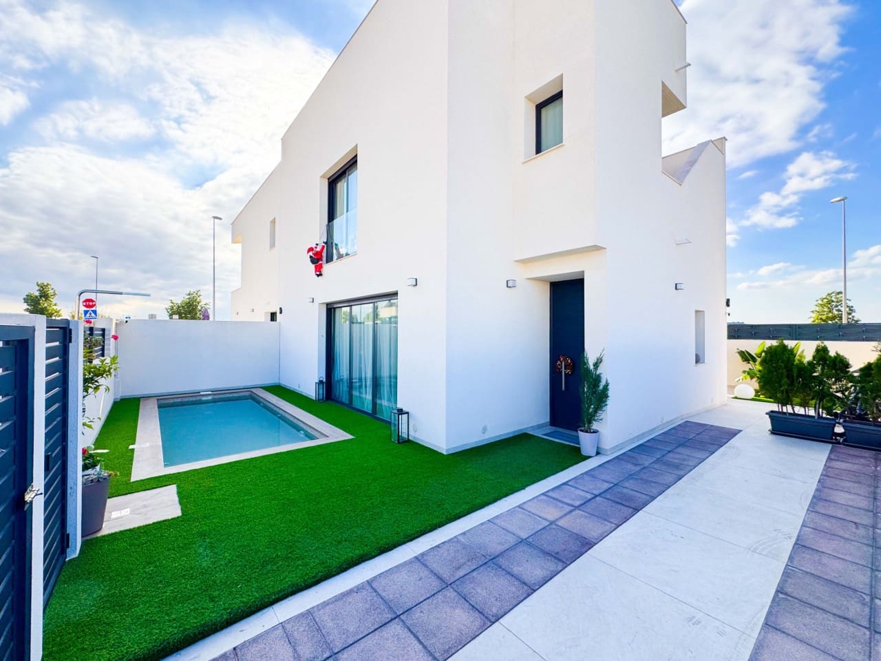 2 Zimmer Haus zu verkaufen in Benijofar mit Pool - 315.000 € (Ref: 9424129)