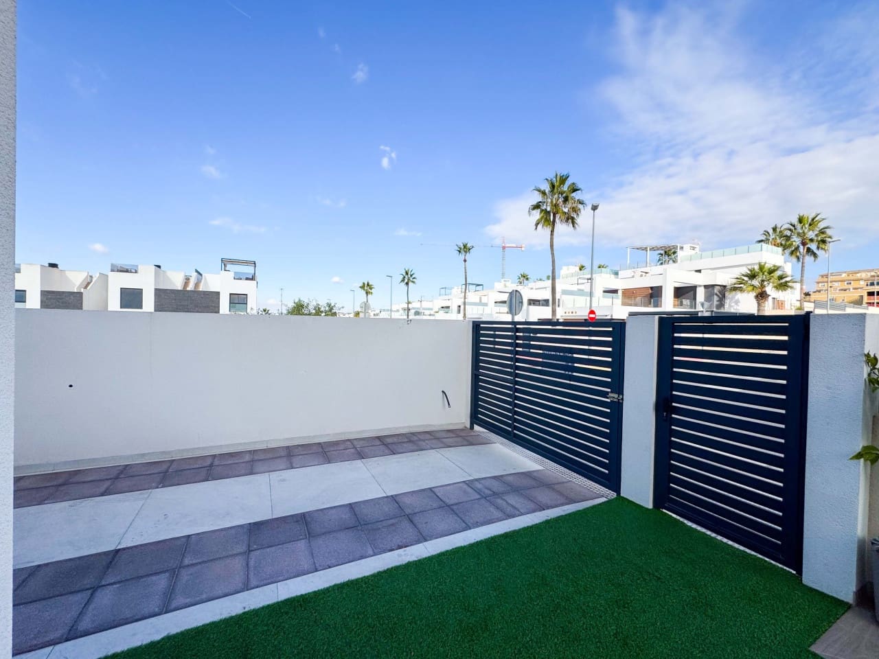 2 Zimmer Haus zu verkaufen in Benijofar mit Pool - 315.000 € (Ref: 9424129)