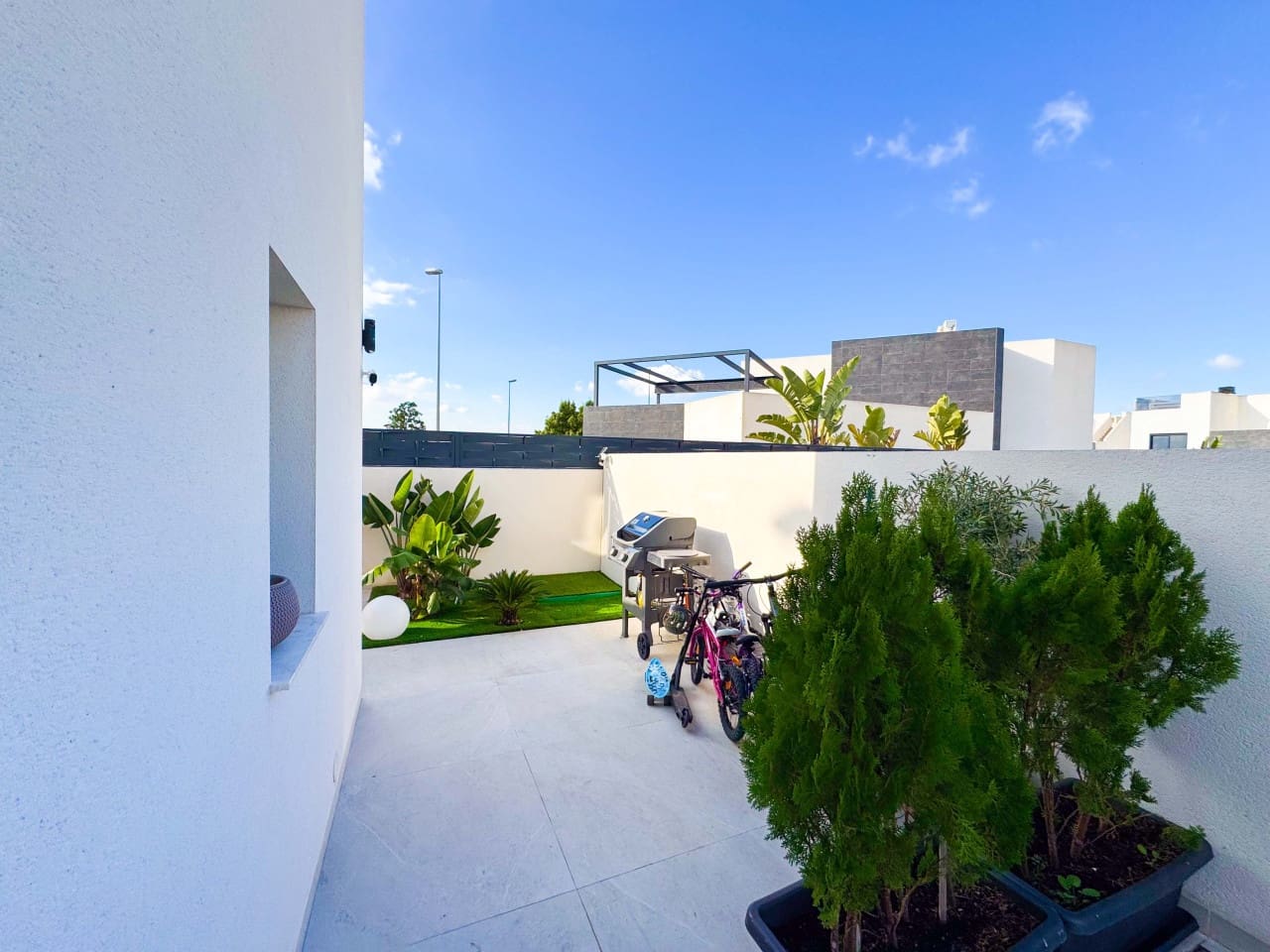 2 Zimmer Haus zu verkaufen in Benijofar mit Pool - 315.000 € (Ref: 9424129)