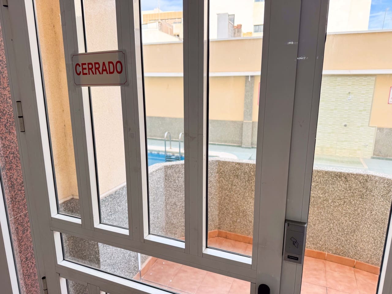 2 slaapkamer Appartement te koop in Torrevieja met zwembad - € 149.000 (Ref: 9428635)