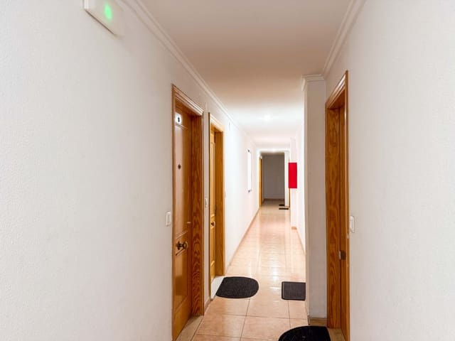 2 slaapkamer Appartement te koop in Centro - Muelle Pesquero, Torrevieja met zwembad - € 149.000 (Ref: 9428635)