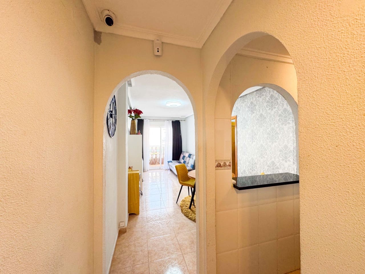 2 slaapkamer Appartement te koop in Torrevieja met zwembad - € 149.000 (Ref: 9428635)