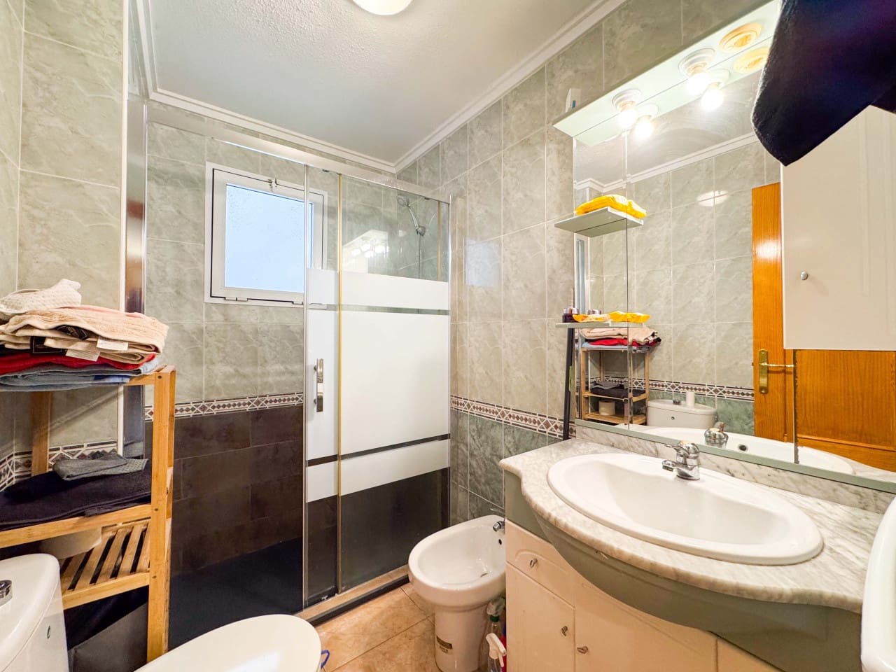 2 slaapkamer Appartement te koop in Torrevieja met zwembad - € 149.000 (Ref: 9428635)