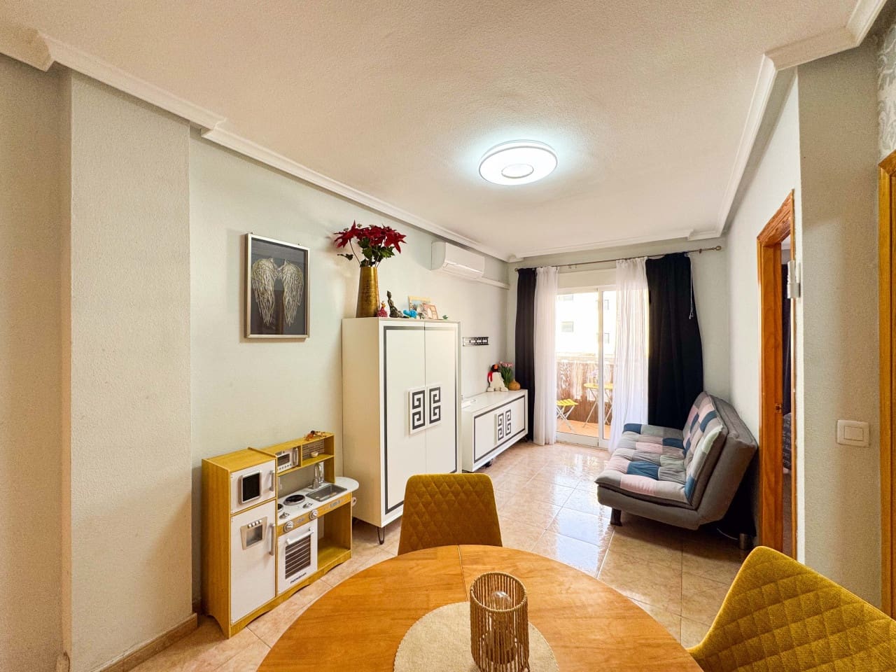 2 slaapkamer Appartement te koop in Torrevieja met zwembad - € 149.000 (Ref: 9428635)