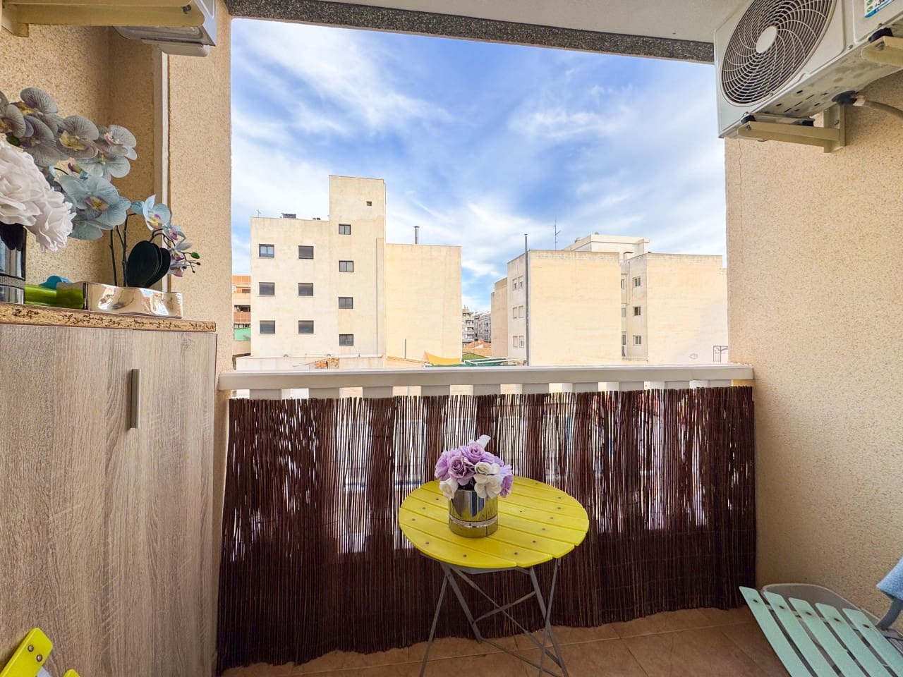 2 slaapkamer Appartement te koop in Torrevieja met zwembad - € 149.000 (Ref: 9428635)
