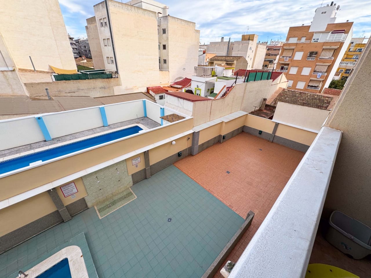 2 slaapkamer Appartement te koop in Torrevieja met zwembad - € 149.000 (Ref: 9428635)