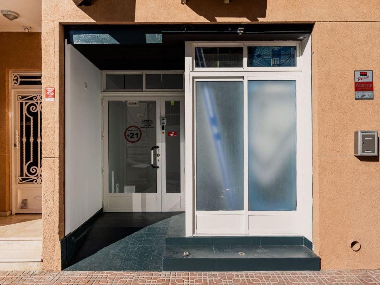 Erhverv til salg i Torrevieja - € 199.000 (Ref: 9447430)