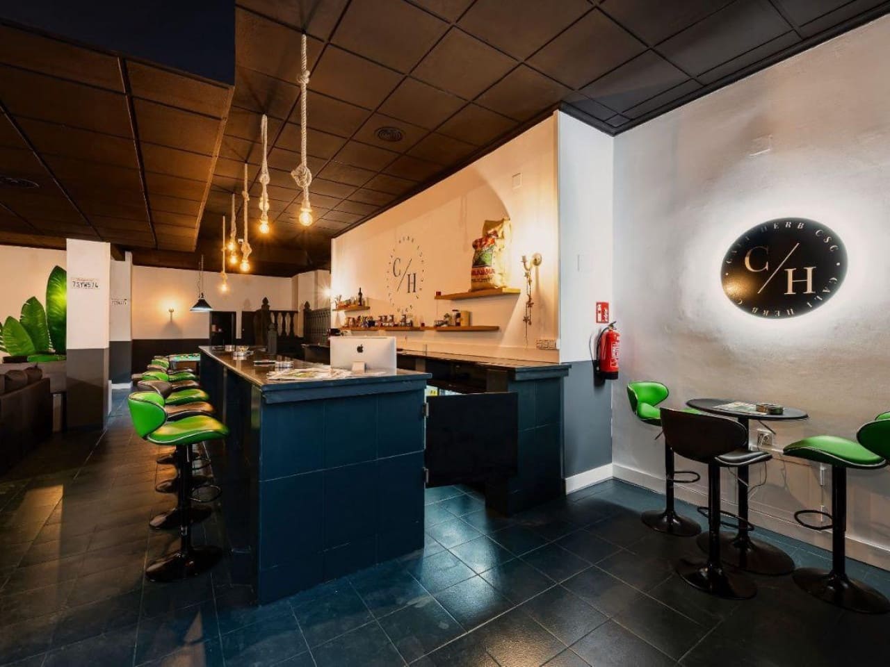 Erhverv til salg i Torrevieja - € 199.000 (Ref: 9447430)