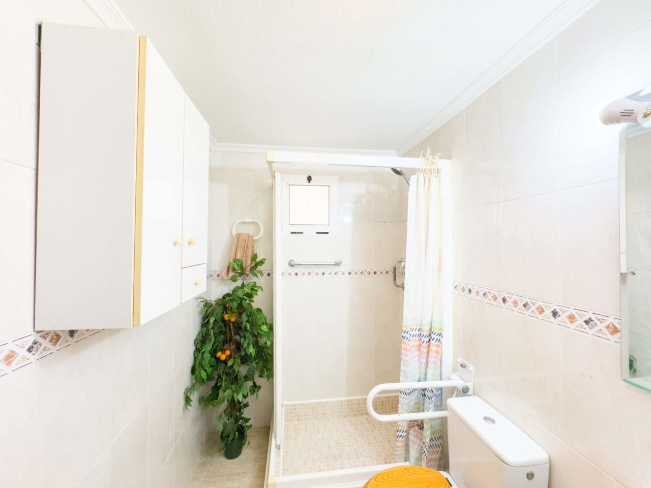 2 bedroom Apartment for sale in Torrevieja with pool garage - € 199,000 (Ref: 9447431)