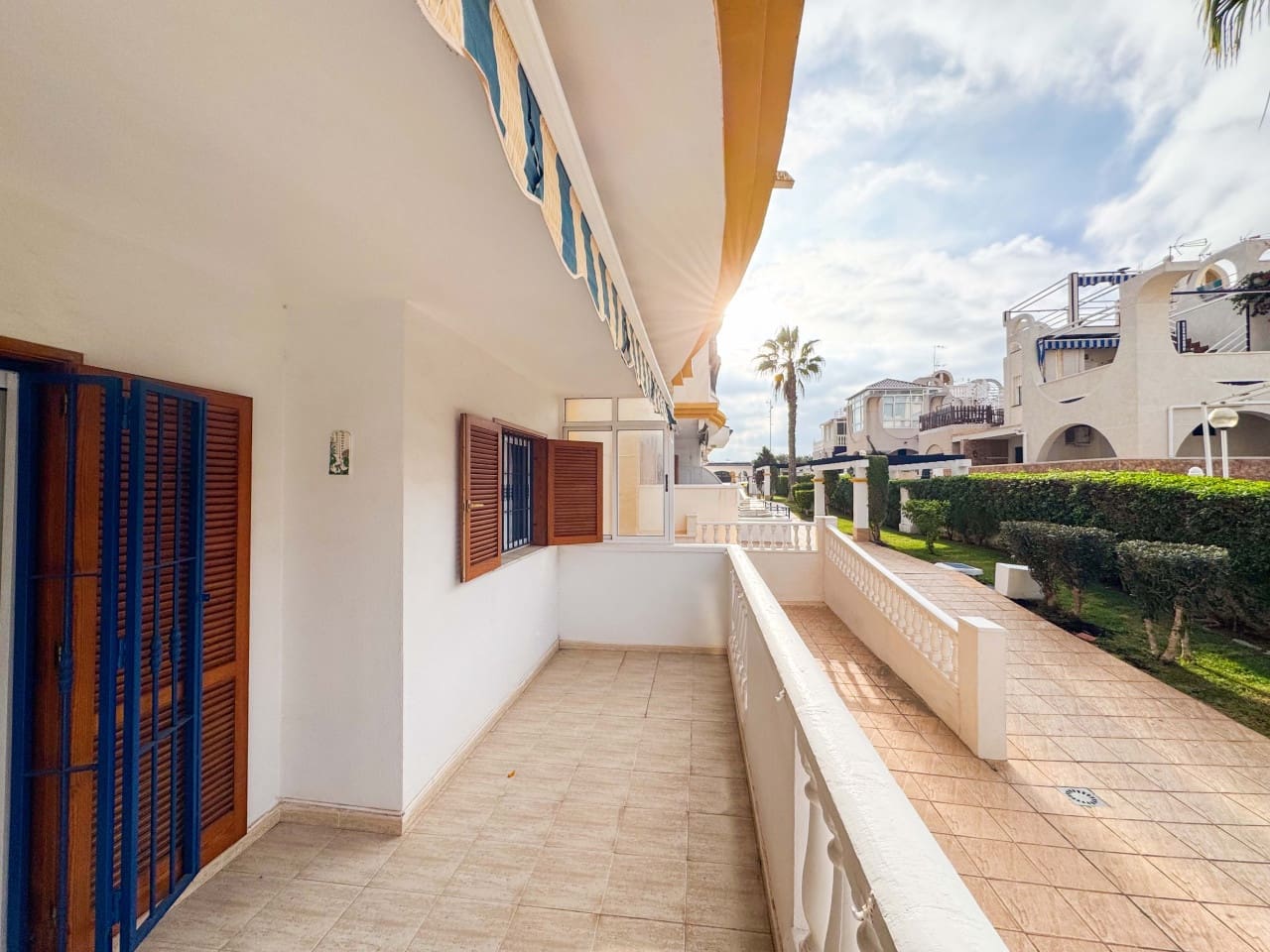 2 bedroom Apartment for sale in Torrevieja with pool garage - € 199,000 (Ref: 9447431)