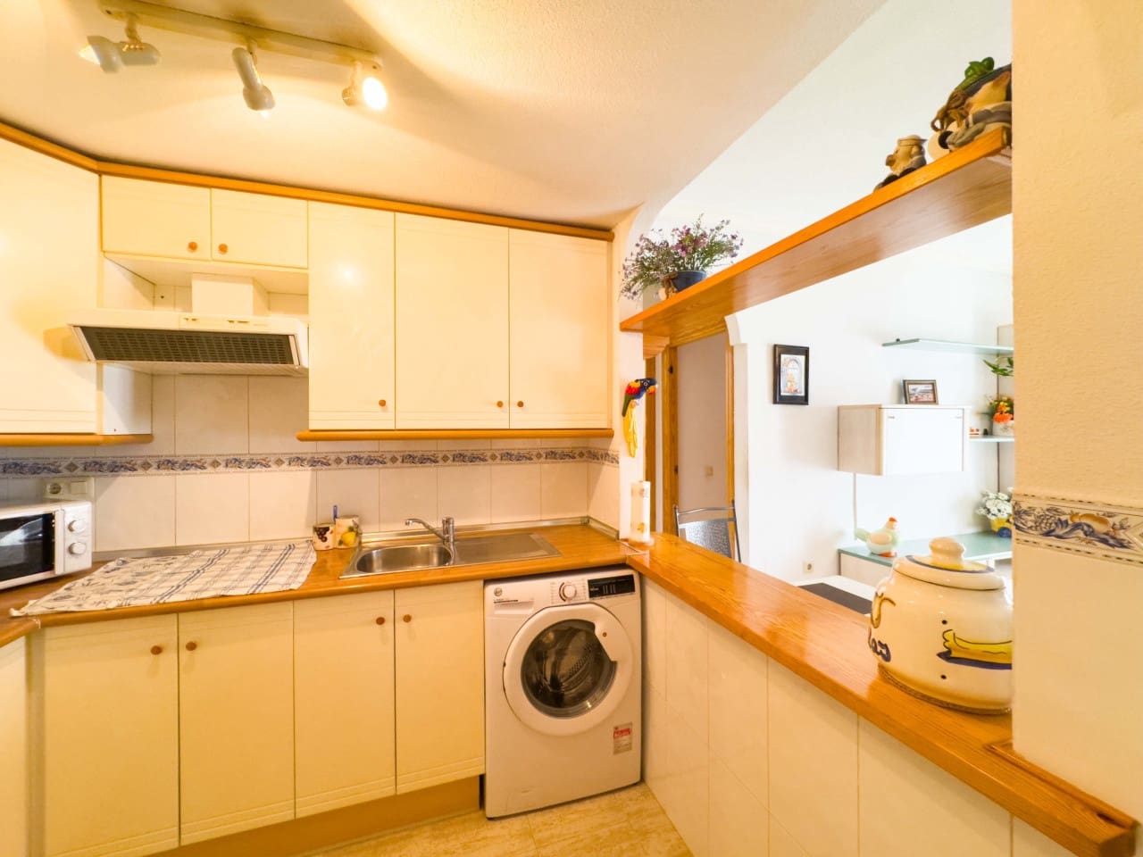 2 bedroom Apartment for sale in Torrevieja with pool garage - € 199,000 (Ref: 9447431)