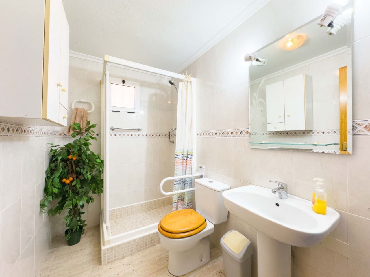 2 bedroom Apartment for sale in Torrevieja with pool garage - € 199,000 (Ref: 9447431)