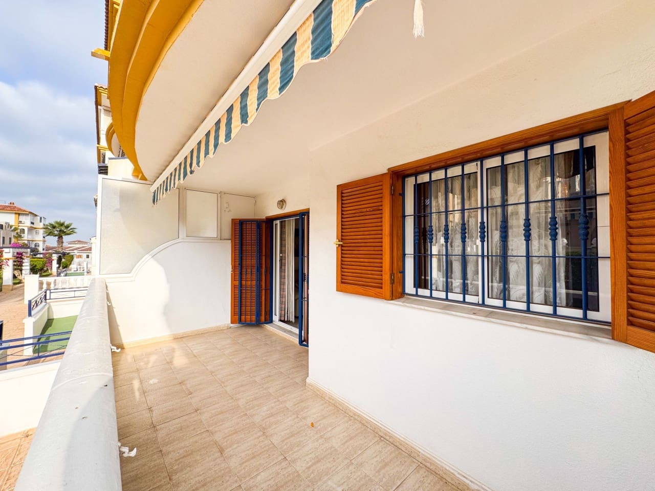 2 bedroom Apartment for sale in Torrevieja with pool garage - € 199,000 (Ref: 9447431)