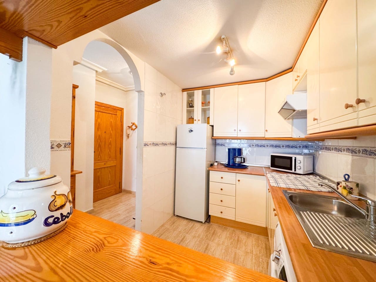 2 bedroom Apartment for sale in Torrevieja with pool garage - € 199,000 (Ref: 9447431)