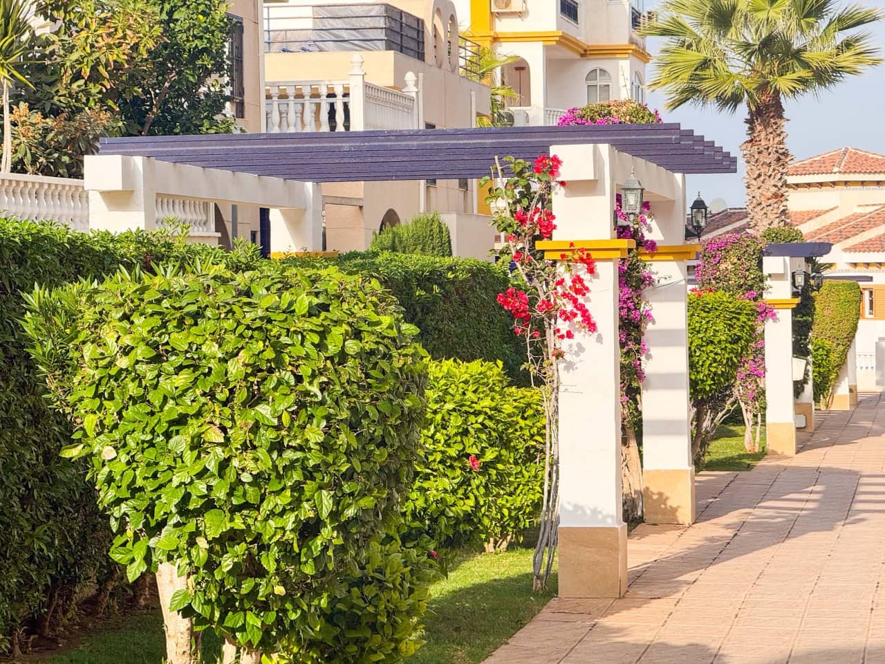 2 bedroom Apartment for sale in Torrevieja with pool garage - € 199,000 (Ref: 9447431)