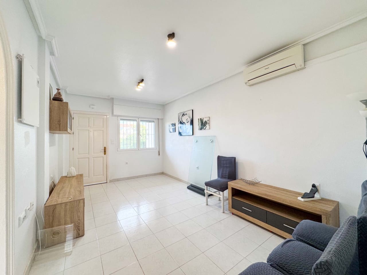 2 Zimmer Apartment zu verkaufen in Torrevieja mit Pool - 139.900 € (Ref: 9449275)