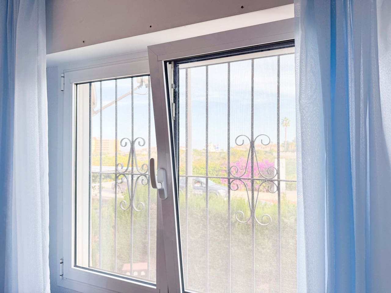 2 Zimmer Apartment zu verkaufen in Torrevieja mit Pool - 139.900 € (Ref: 9449275)