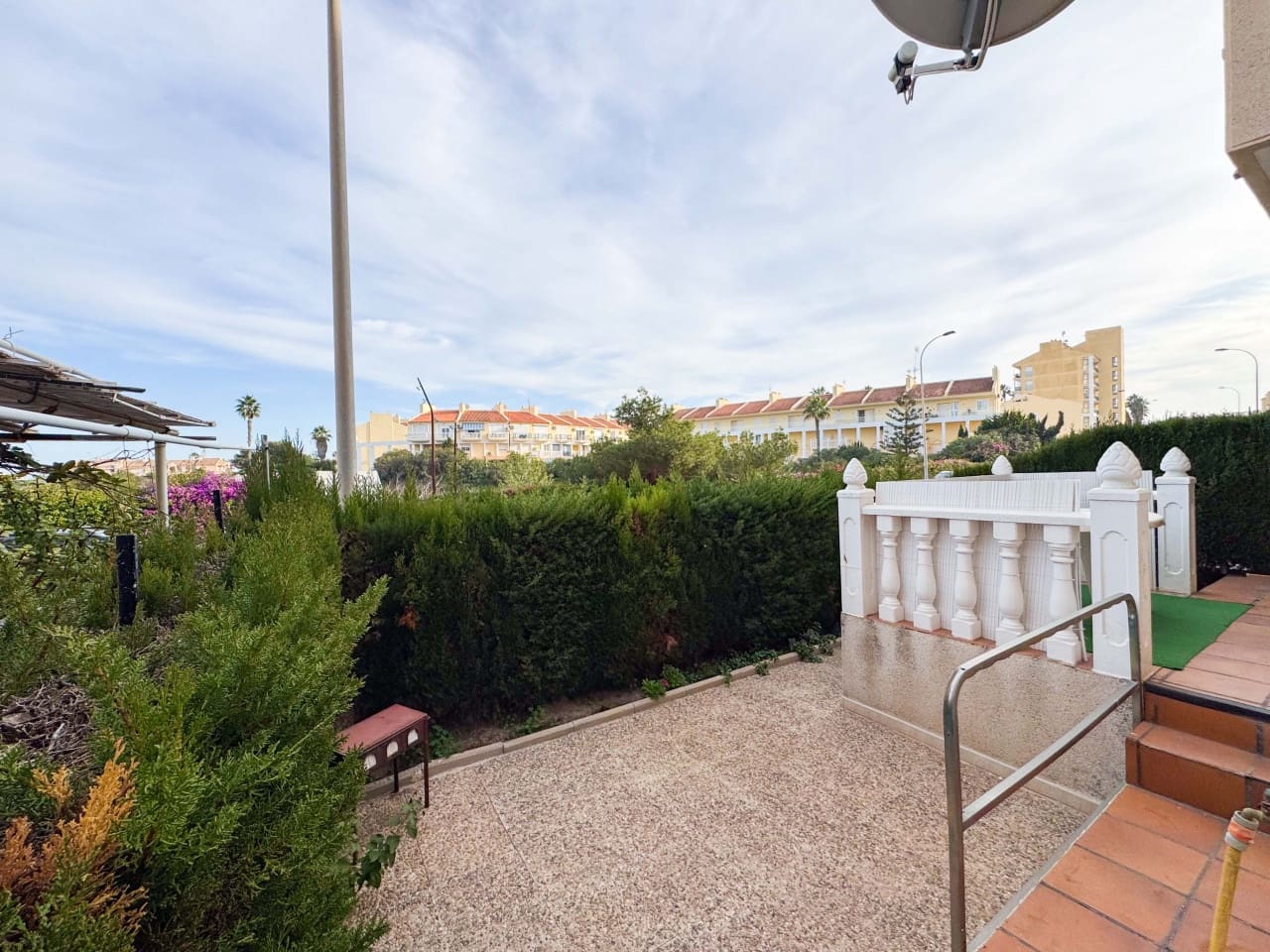 2 Zimmer Apartment zu verkaufen in Torrevieja mit Pool - 139.900 € (Ref: 9449275)