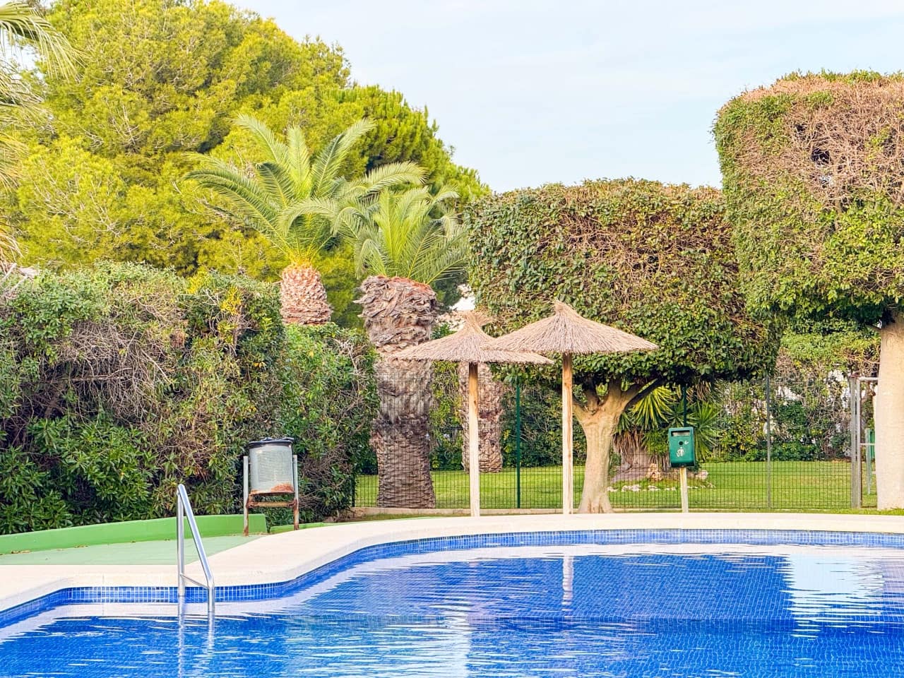 2 Zimmer Apartment zu verkaufen in Torrevieja mit Pool - 139.900 € (Ref: 9449275)