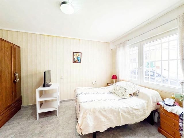 3 bedroom Apartment for sale in Las Piscinas Naturales, Torrevieja - € 160,990 (Ref: 9450503)