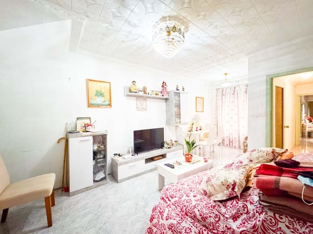 Apartamento de 3 habitaciones en Las Piscinas Naturales, Torrevieja en venta - 158.990 € (Ref: 9450503)