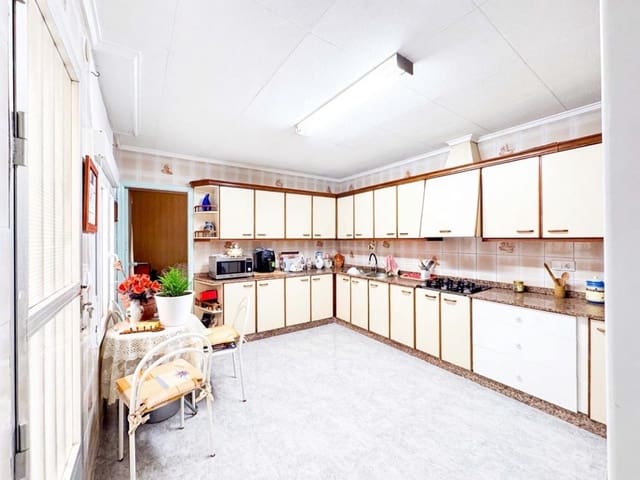 3 bedroom Apartment for sale in Las Piscinas Naturales, Torrevieja - € 160,990 (Ref: 9450503)