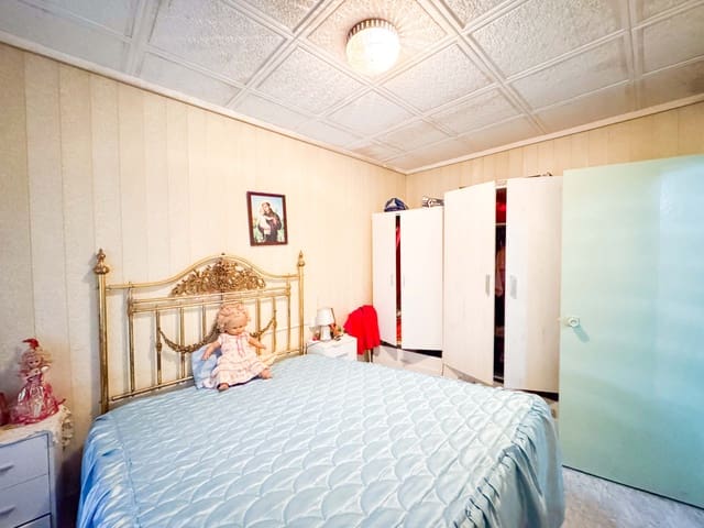 Apartamento de 3 habitaciones en Las Piscinas Naturales, Torrevieja en venta - 158.990 € (Ref: 9450503)