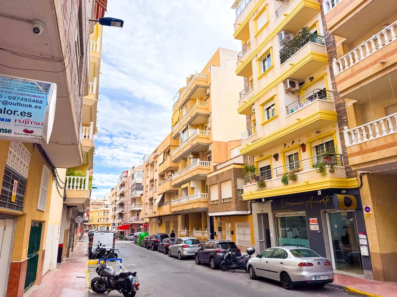 3 bedroom Apartment for sale in Torrevieja - € 160,990 (Ref: 9450503)