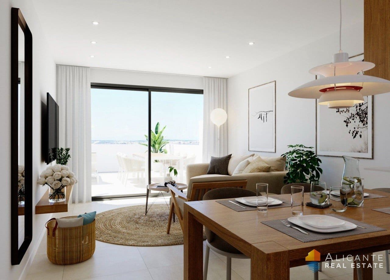 2 makuuhuone Huvila myytävänä paikassa Torrevieja mukana uima-altaan - 315 000 € (Ref: 9451783)