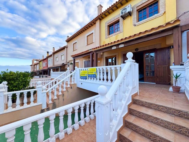 3 bedroom Townhouse for sale in Torre del Moro, Torrevieja with garage - € 199,000 (Ref: 9452875)