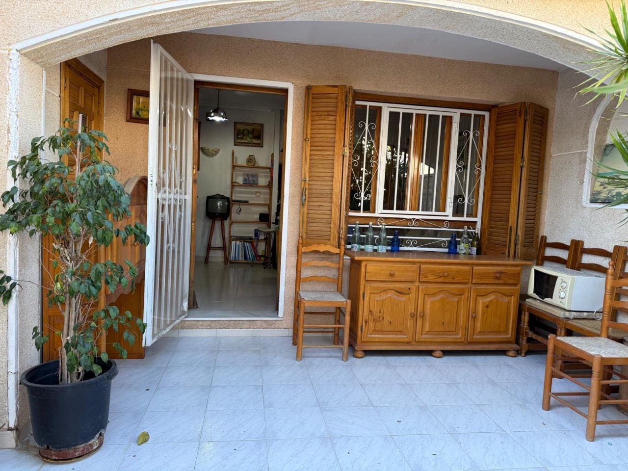 1 chambre Villa/Maison à vendre à Torrevieja - 157 500 € (Ref: 9460596)