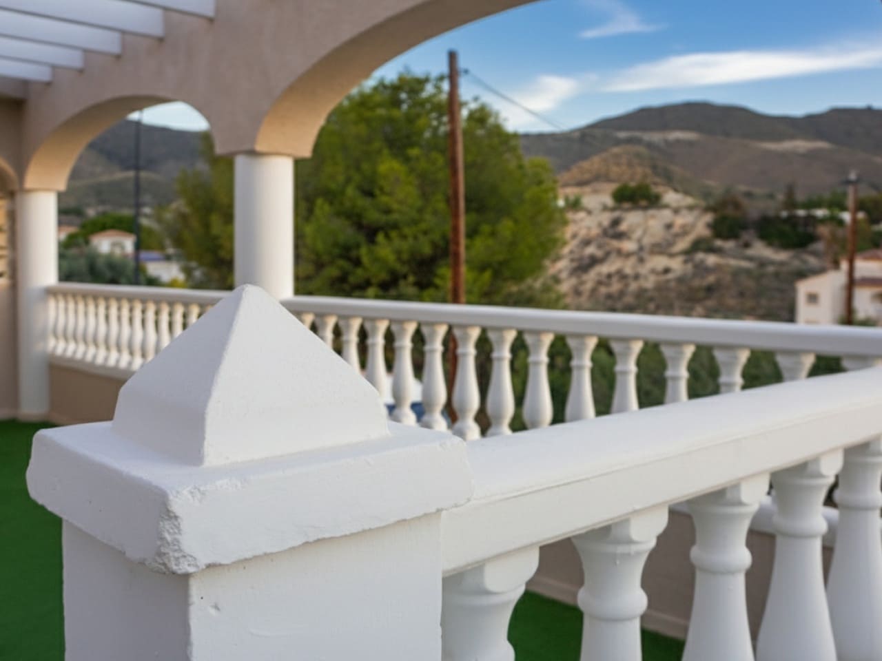 Chalet de 3 habitaciones en El Campello en venta con garaje - 550.000 € (Ref: 9464868)